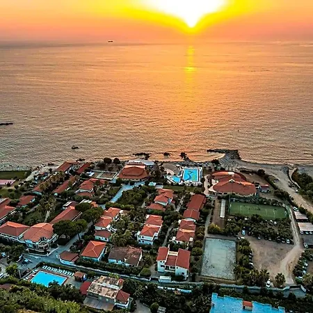 Torre Ruffa Robinson Villaggio Ricadi